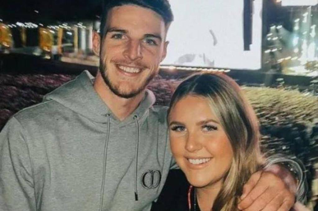 La novia de la figura del Arsenal sufrió acoso en las redes por su aspecto físico y sale a defenderla: “Merece algo mejor”