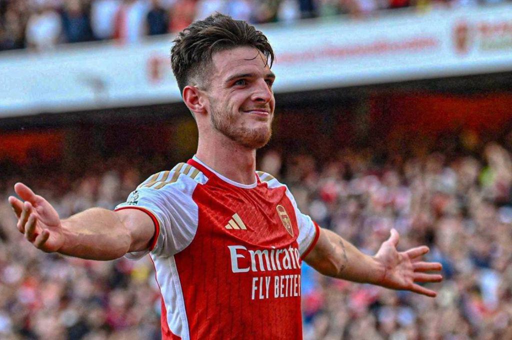 La novia de la figura del Arsenal sufrió acoso en las redes por su aspecto físico y sale a defenderla: “Merece algo mejor”