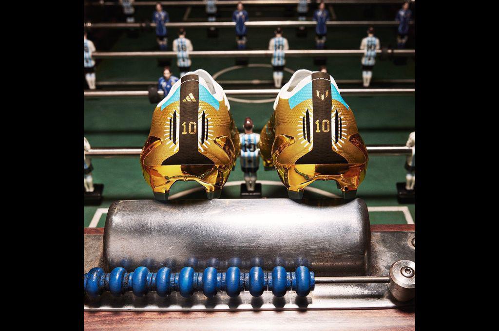 ¡Una belleza! Los botines que Leo Messi y Cristiano Ronaldo usarán en el Mundial de Qatar ¿Qué precio tienen?