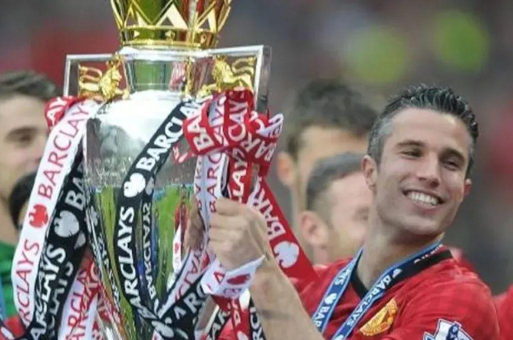 ¿Qué se sabe de Van Persie? Así es la nueva vida del jugador que traicionó al Arsenal y que hizo uno de los mejores goles en un mundial
