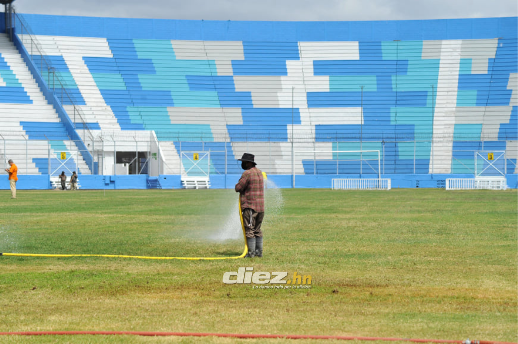 ¡Ya tiene nuevas butacas, pero la cancha está peor! Así luce actualmente el estadio Nacional y los cambios que vienen a mitad de año