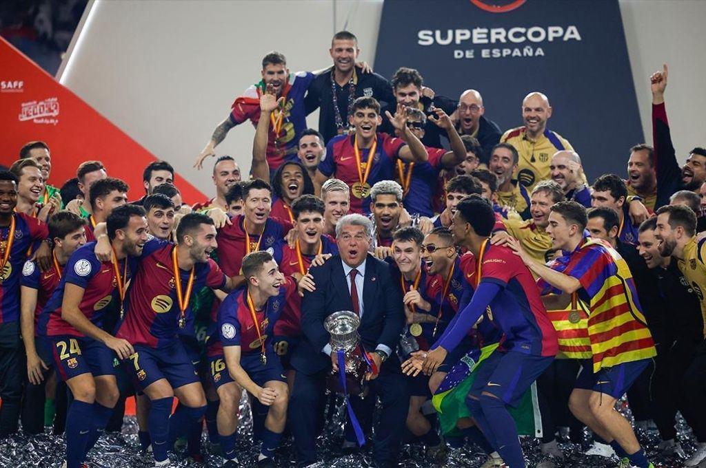 Flick no guarda nada: el poderoso 11 del Barça para ser bicampeón ante el Madrid