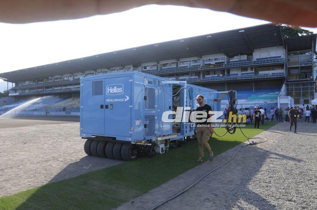 Así inició la instalación de la nueva grama híbrida del estadio Morazán en presencia de la presidenta Xiomara Castro