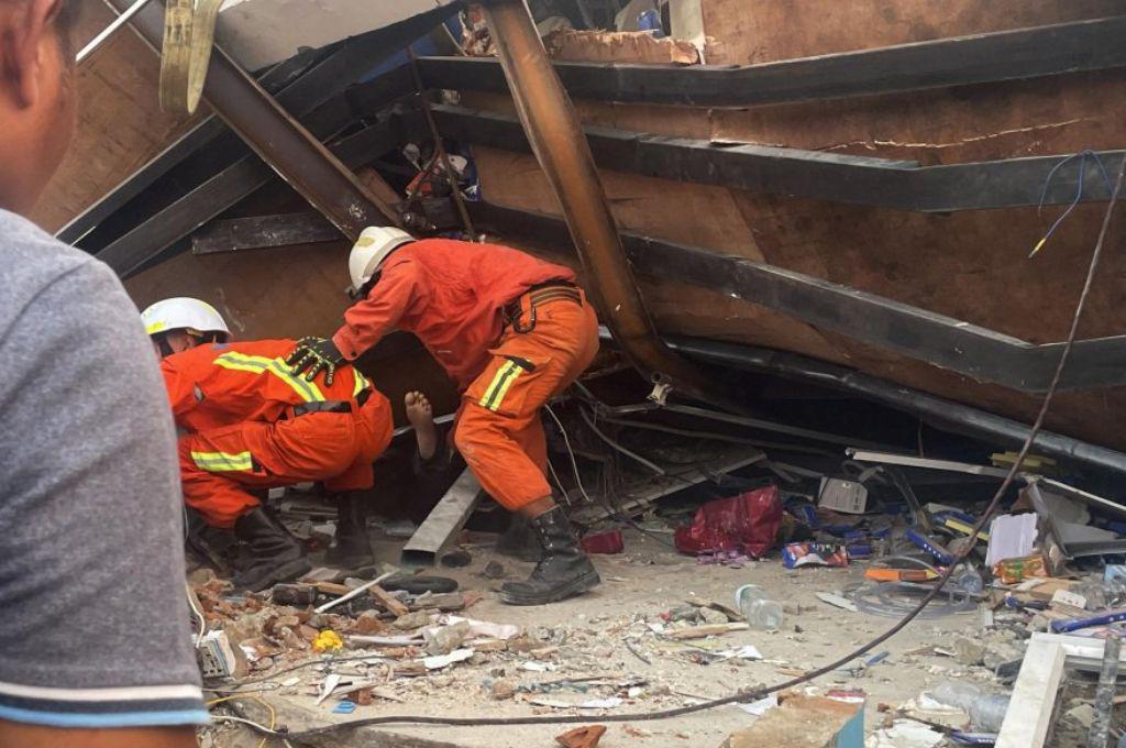 Las catastróficas imágenes del terremoto en Birmania y Tailandia: Llevamos más gente al cementerio que al hospital