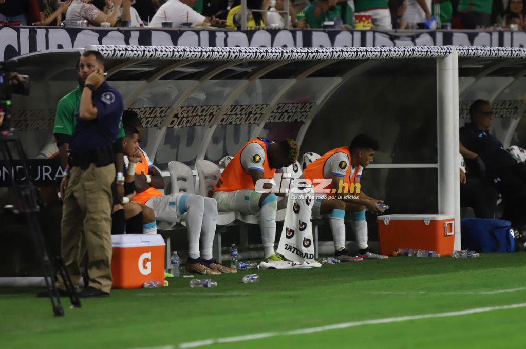 No se vio en TV: El jugador hondureño que no soportó la humillación ante México y así lo vivió Diego Vázquez