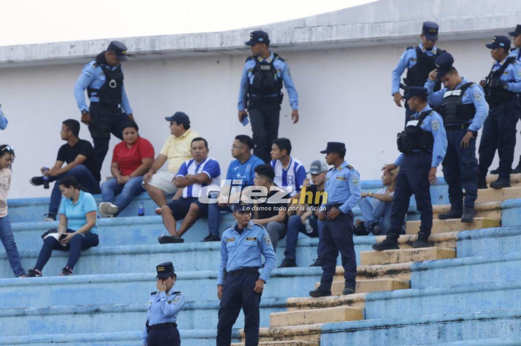 Así está el ambiente en el estadio Olímpico por el duelo del repechaje entre Real España y Olimpia; bellas aficionadas