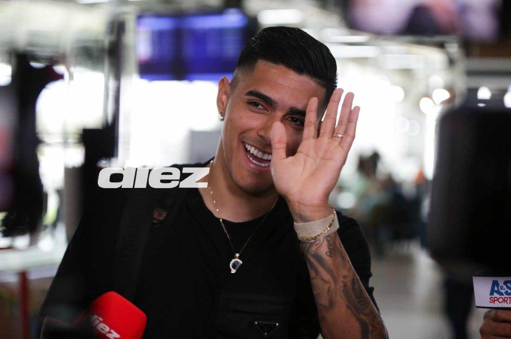 Kervin Arriaga la hace de periodista, el único legionario que se quedó en Honduras y despedida especial para Luis Palma