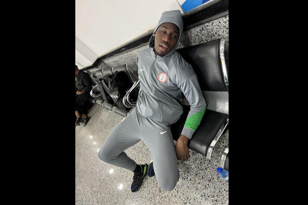 Sin comida, ni bebida: Selección de fútbol fue abandonada en aeropuerto por más de 12 horas y toman dura decisión