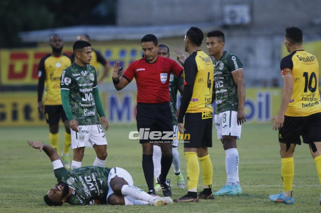 NO SE VIO EN TV: Cortan arito a jugador de Marathón con alicate, la bronca de Mayorquín y el coqueteo de Kevin Álvarez con la hermana de Getsel Montes