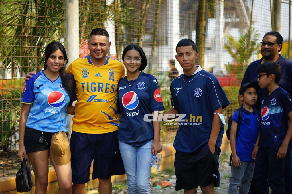 Motagua-Tigres: Resguardados con helicóptero, la invasión azteca y las bellas chicas que engalanan el estadio Olímpico