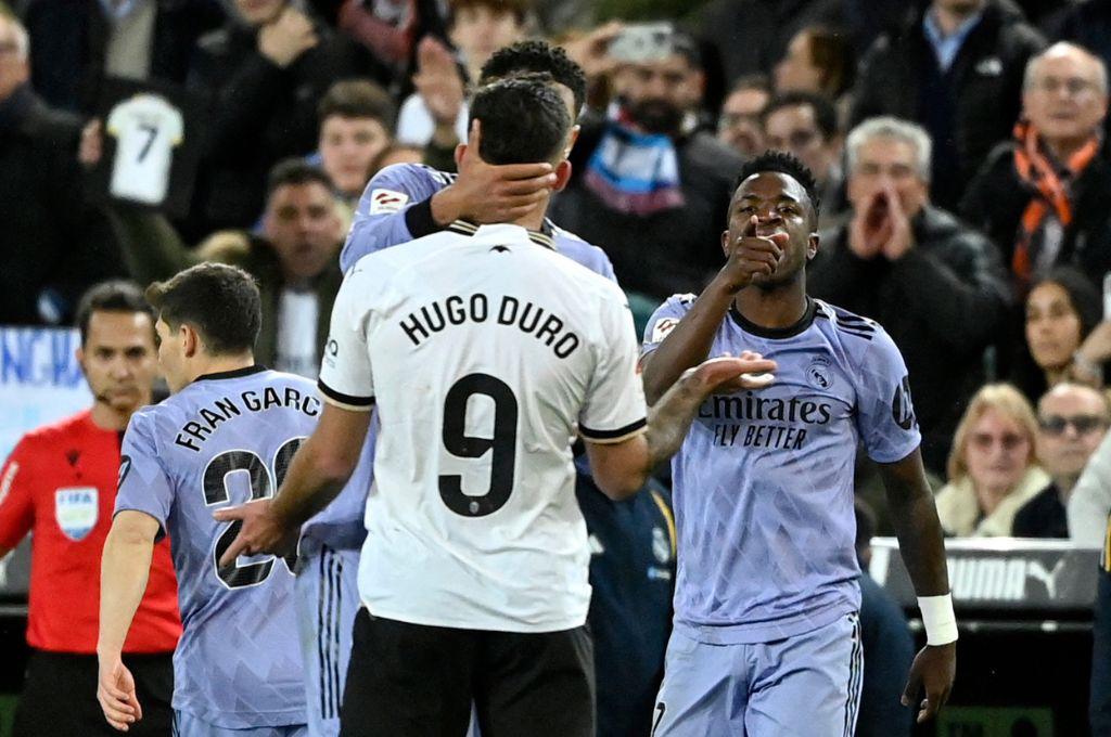 El ‘robo’ de Gil Manzano al Real Madrid, la terrible lesión de Diakhaby y la bronca que tuvo Vinicius con el Valencia en Mestalla