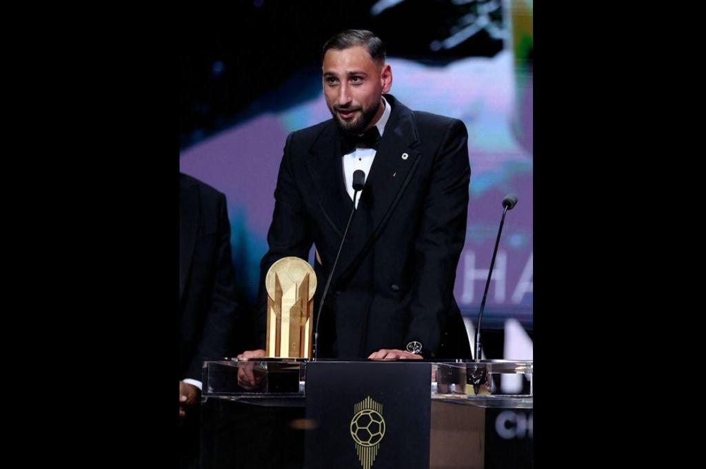 Balón de Oro 2025: El error que dio como ganador del Trofeo Lev Yashin a Dibu Martínez por encima de Donnarumma
