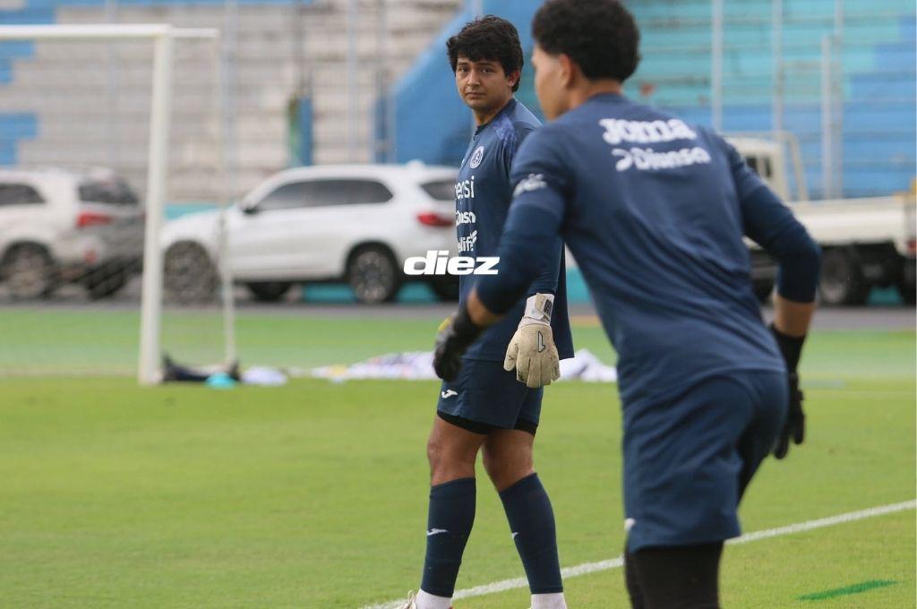 ¿Nuevo fichaje? Con los guantes puestos; así es el nuevo integrante que tuvo Motagua en su entreno previo a enfrentar al CAI