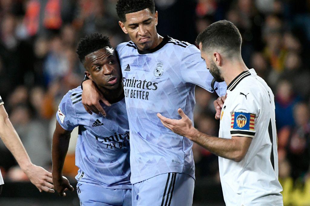 El ‘robo’ de Gil Manzano al Real Madrid, la terrible lesión de Diakhaby y la bronca que tuvo Vinicius con el Valencia en Mestalla