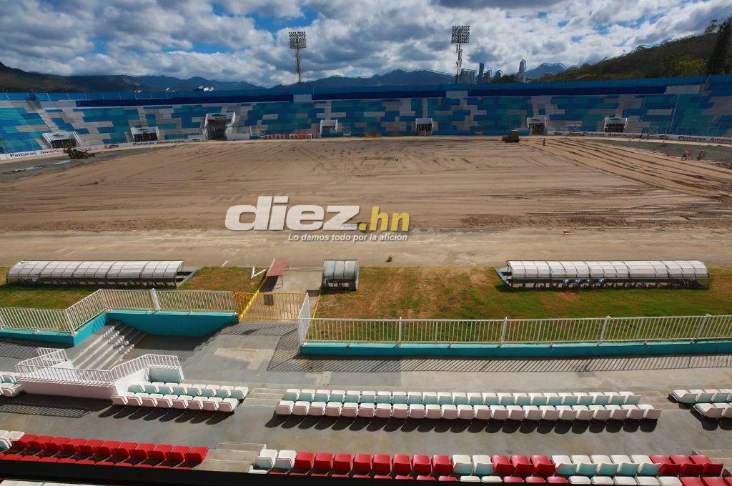 Así luce el estadio Nacional Chelato Uclés en sus fases finales del proceso de cambio de césped ¿Cuándo estará listo?