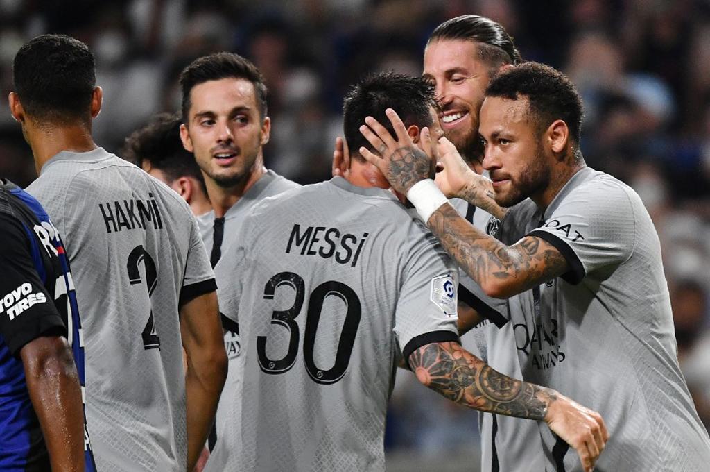 Neymar marcó doblete en la paliza del PSG para cerrar su gira en Japón; Messi y Mbappé se unieron al festín de goles