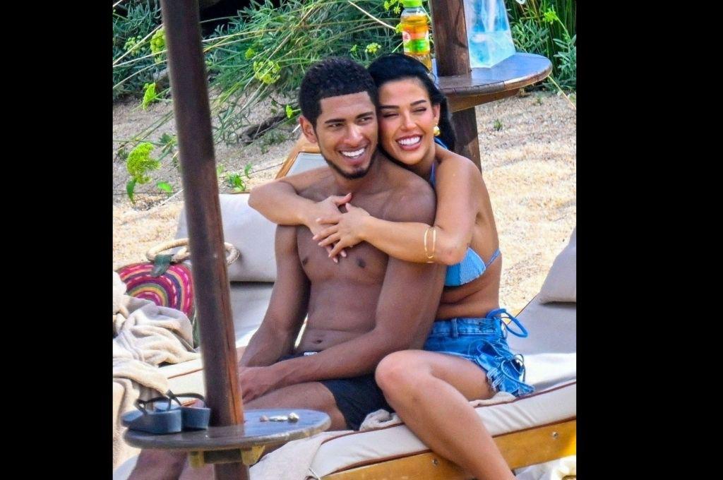 La polémica 'íntima' foto de Bellingham con su novia en sus vacaciones por Italia: las imágenes se hicieron virales