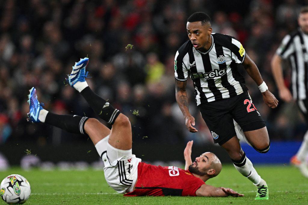 ¡Terrible momento! El Newcastle pone de rodillas al Manchester United y lo elimina de la Carabao Cup
