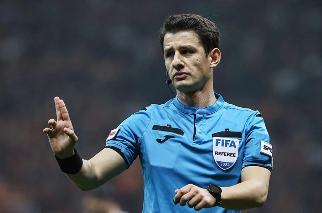 La tarjeta azul llega al fútbol profesional: ¿para qué sirve y cuándo se usará la nueva regla de la FIFA?