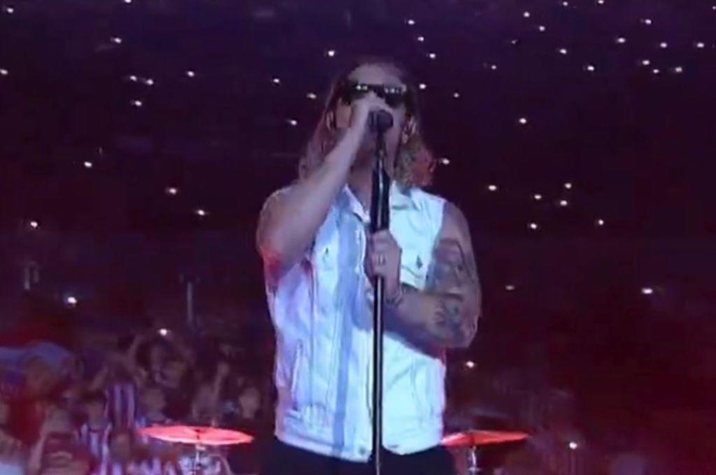 Messi insultó al árbitro en la caída ante Paraguay, Scaloni lo respaldó con un “caradura” y el golazo de chilena de Sanabria