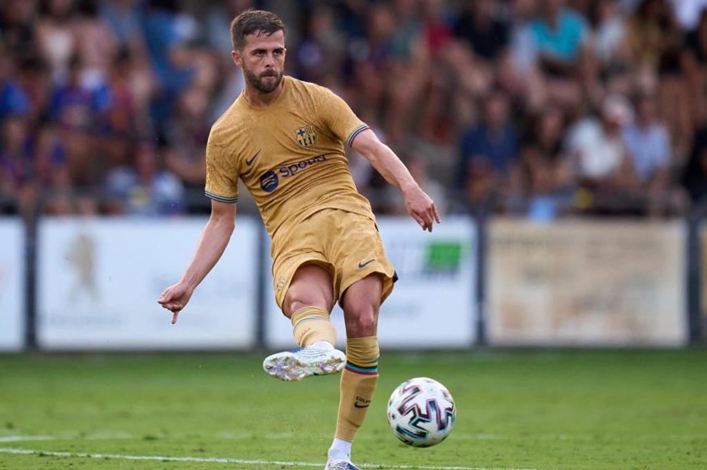 Koeman no lo quería en el Barcelona, regresó al club y Xavi está encantado: ‘‘Nos da mucho, tiene una gran visión de juego y siempre mira hacia adelante’’