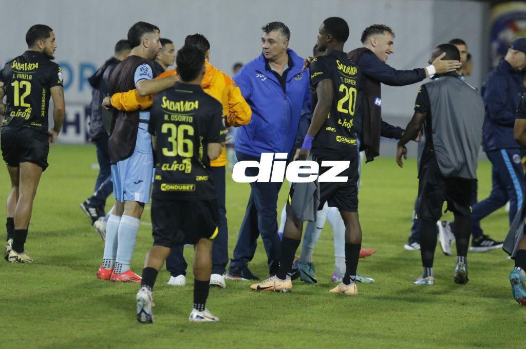 No se vio en TV: afición de Real España le grita de todo a sus jugadores y la celebración de Motagua tras el triunfo