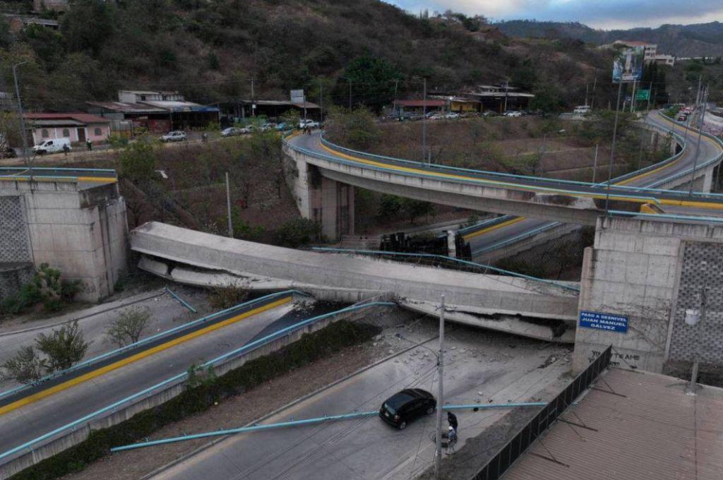 La razón por la que puente a desnivel colapsó en el Anillo Periférico de Tegucigalpa: ¿hubo muertos?