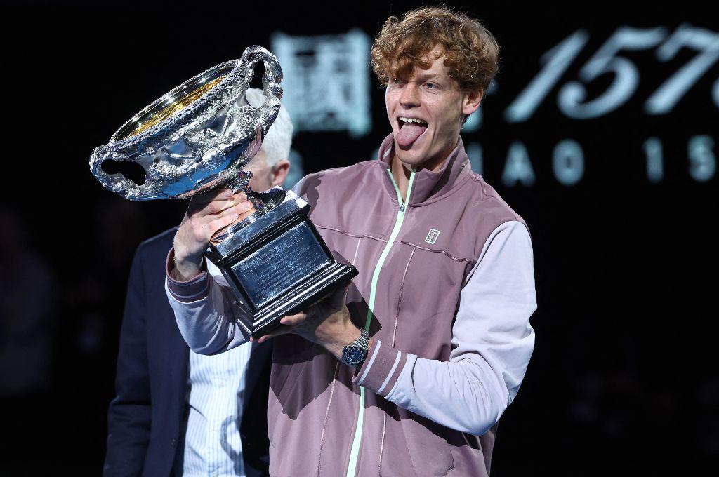 Italia se desborda por Sinner, el gesto ‘loco’ del campeón del Abierto de Australia y el mensaje especial a su padres