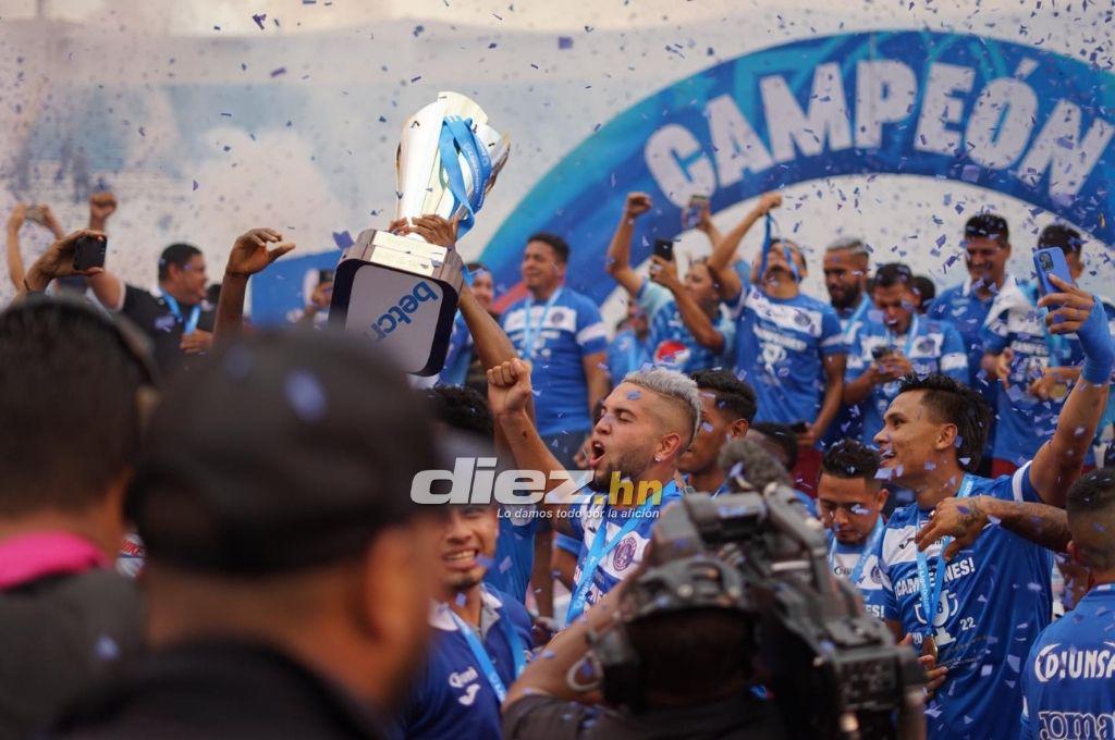 El gran gesto de Pereira con Omar Elvir, las lágrimas de Castellanos por la copa 18 de Motagua ¿y Rougier se despide?