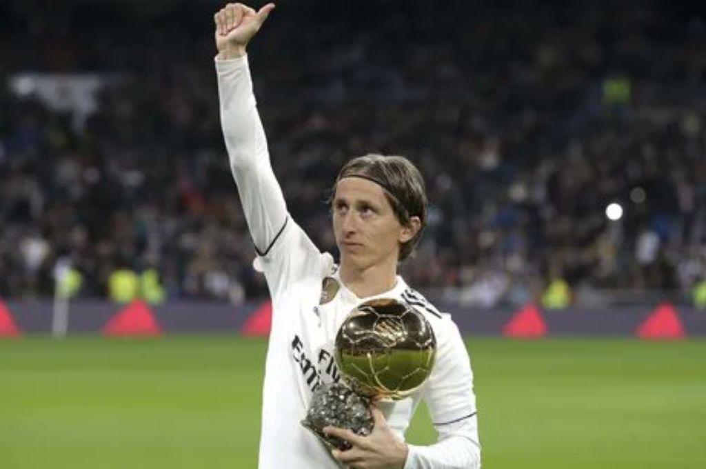 Luka Modric hace arder a todo el Real Madrid y cede el Balón de Oro: No lo dudé ni un segundo
