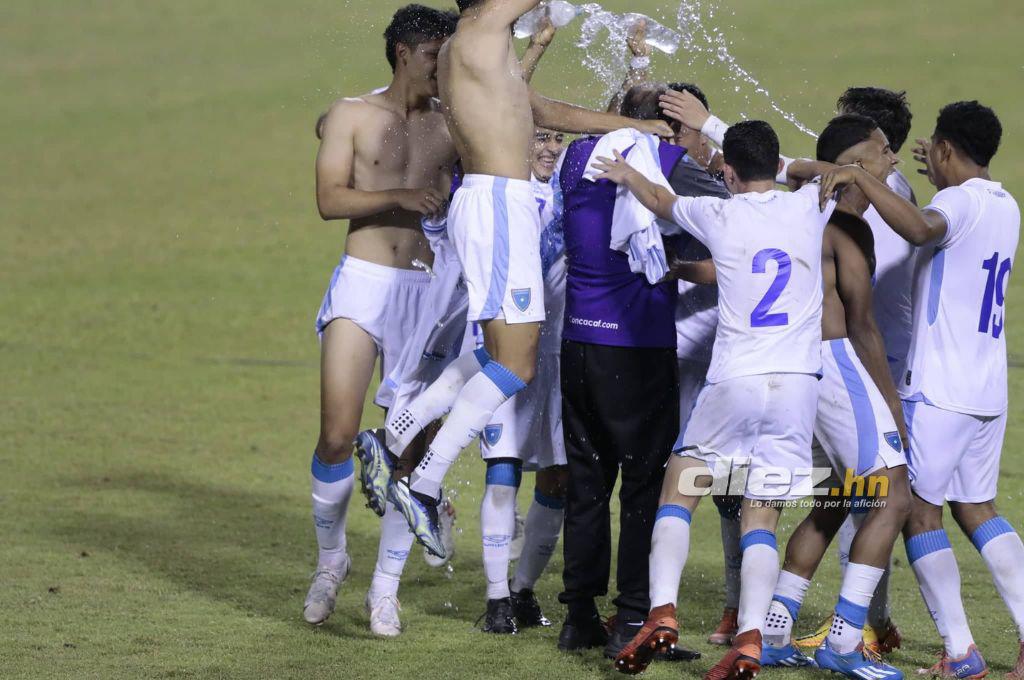 NO SE VIO EN TV: El que mandó a dormir a los aztecas, la tristeza de México en el Olímpico y la euforia de Guatemala tras clasificar al Mundial de Indonesia