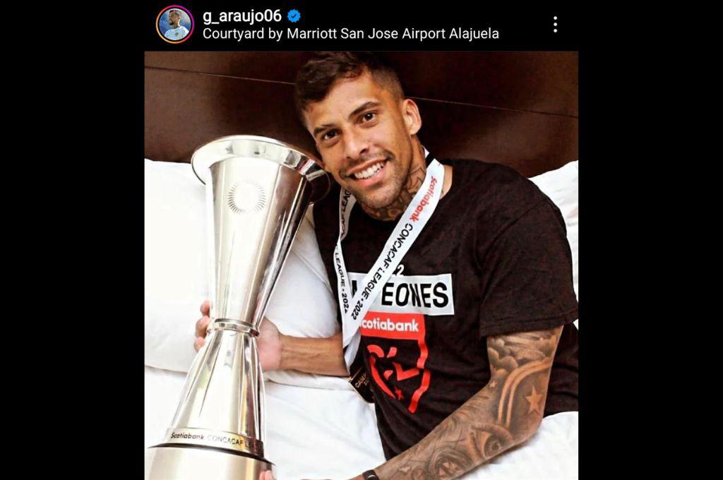 ¡Buenos días bicampeones! Abrazados a la Liga Concacaf durmieron y se levantaron los jugadores del Olimpia