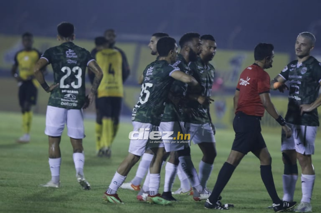 NO SE VIO EN TV: Cortan arito a jugador de Marathón con alicate, la bronca de Mayorquín y el coqueteo de Kevin Álvarez con la hermana de Getsel Montes