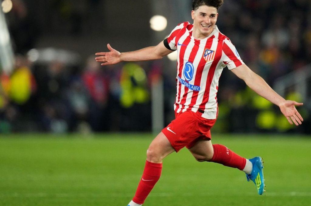 Barrida en Barcelona y los ocho fichajes que desea Flick: estos son los jugadores que llegarían en el mercado de verano