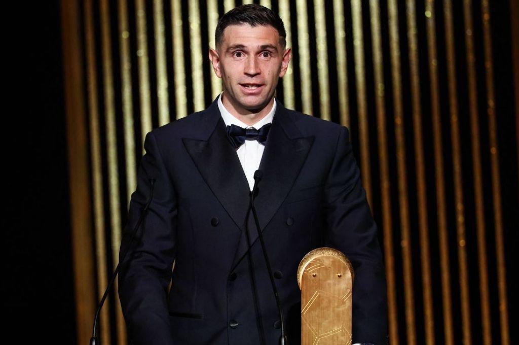 Balón de Oro 2025: El error que dio como ganador del Trofeo Lev Yashin a Dibu Martínez por encima de Donnarumma