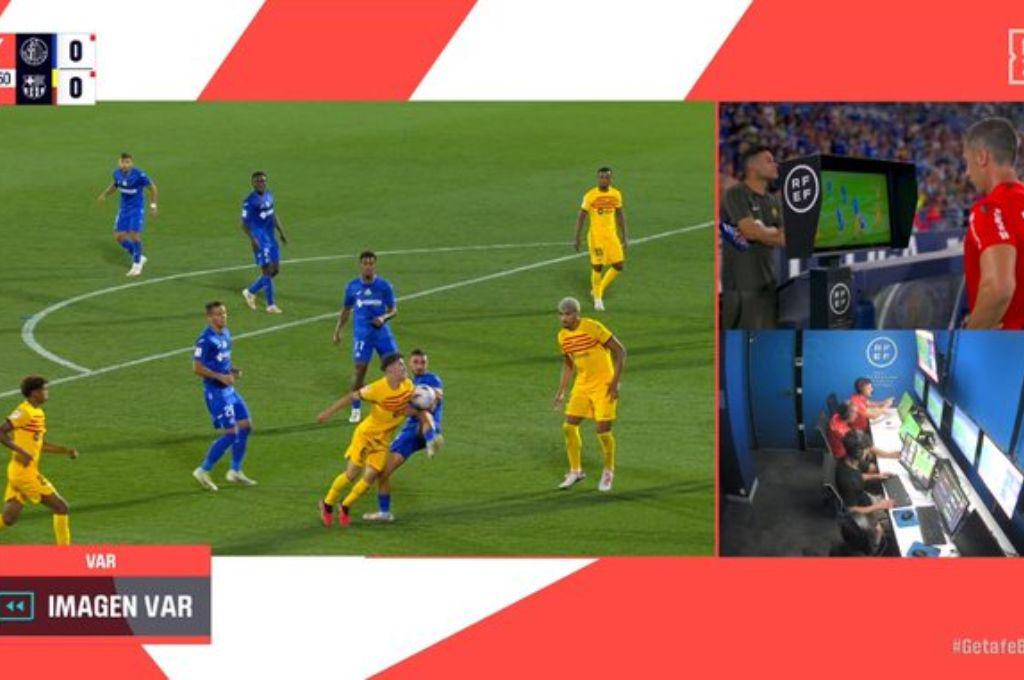 La fuerte discusión de Xavi con el árbitro y exjugador del Barcelona y el polémico penal no pitado; Choco Lozano debutó con Getafe