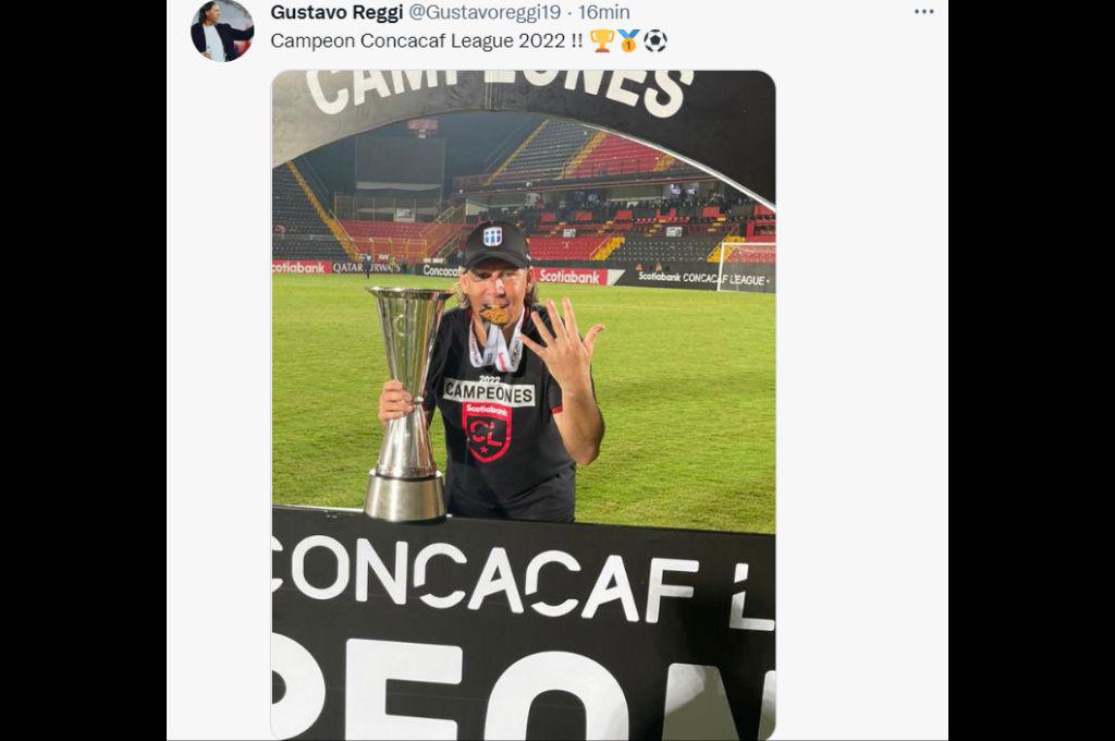 ¡Buenos días bicampeones! Abrazados a la Liga Concacaf durmieron y se levantaron los jugadores del Olimpia