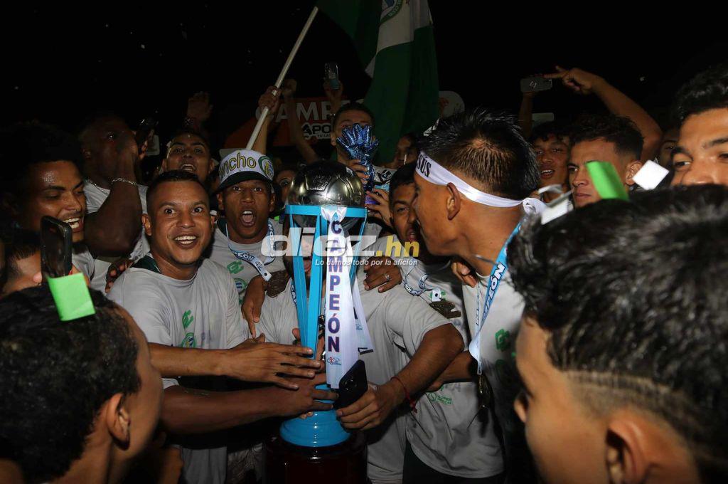 Así fue la eufórica celebración de Juticalpa FC tras conseguir el ascenso a la primera división y la tristeza del Lone FC