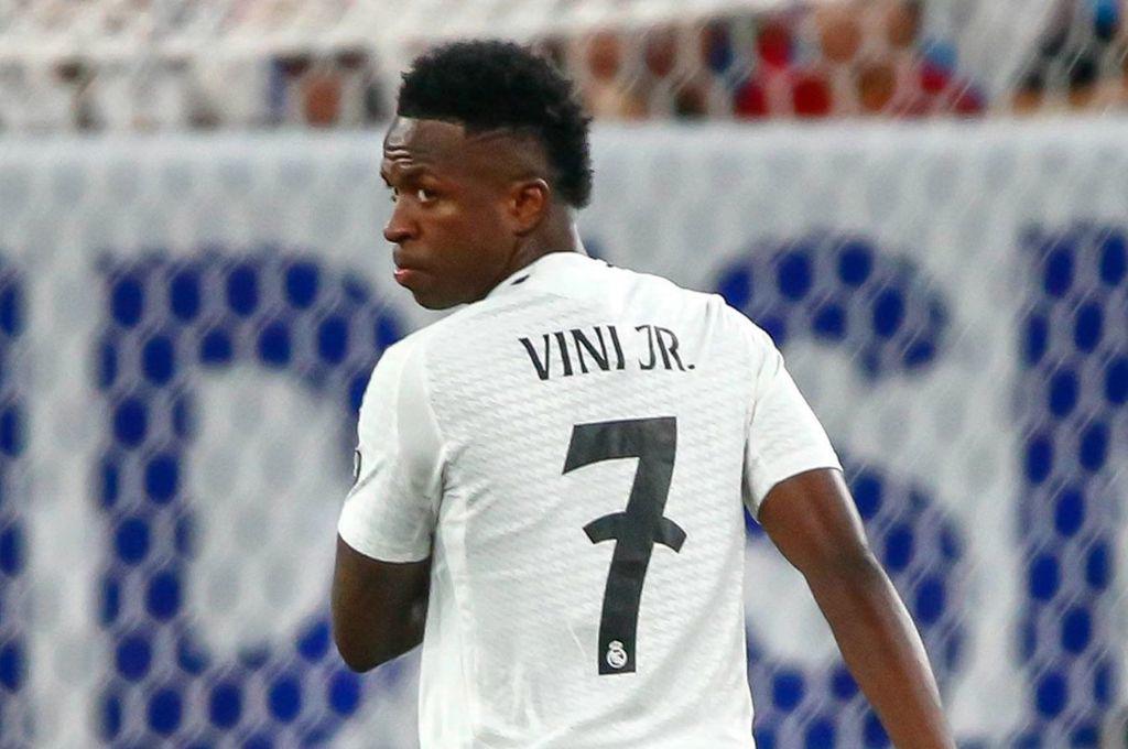 Nico Williams asegura su futuro, Madrid confirma baja y Vini rechaza oferta multimillonaria; Barcelona inscribe tres jugadores