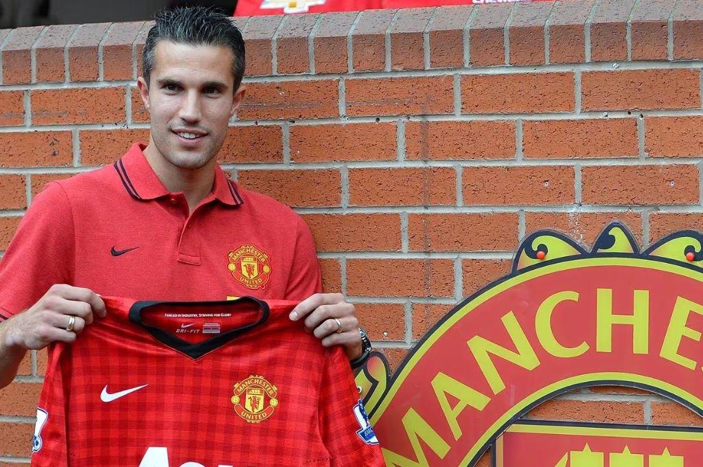 ¿Qué se sabe de Van Persie? Así es la nueva vida del jugador que traicionó al Arsenal y que hizo uno de los mejores goles en un mundial