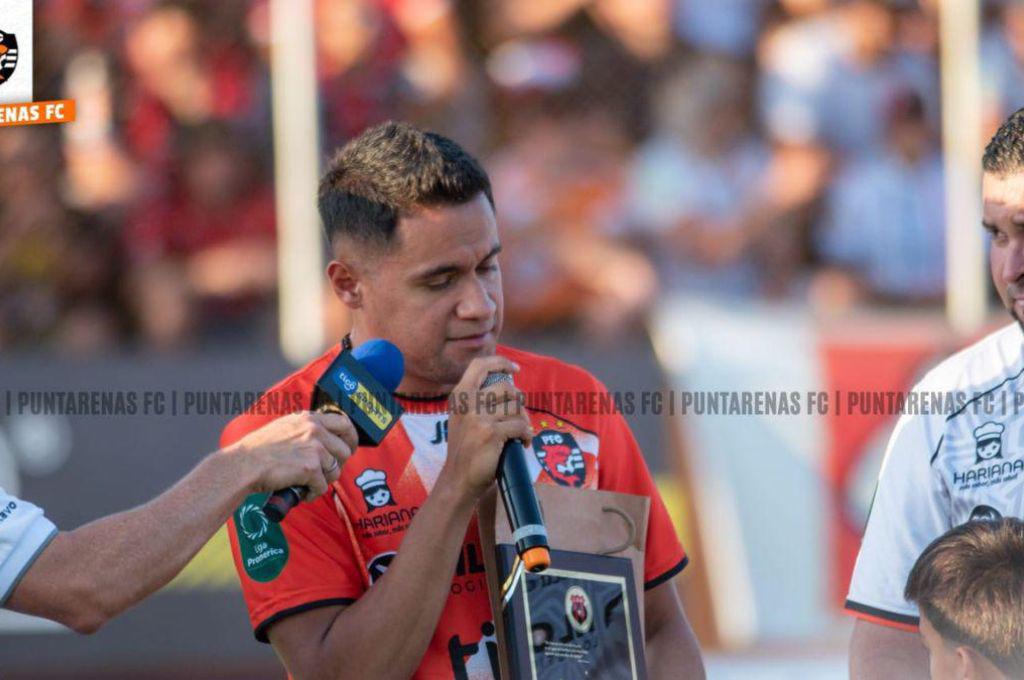 Roger Rojas y su nueva vida luego de su retiro del fútbol: El proceso doloroso que pasó...¿qué le han dicho los médicos?