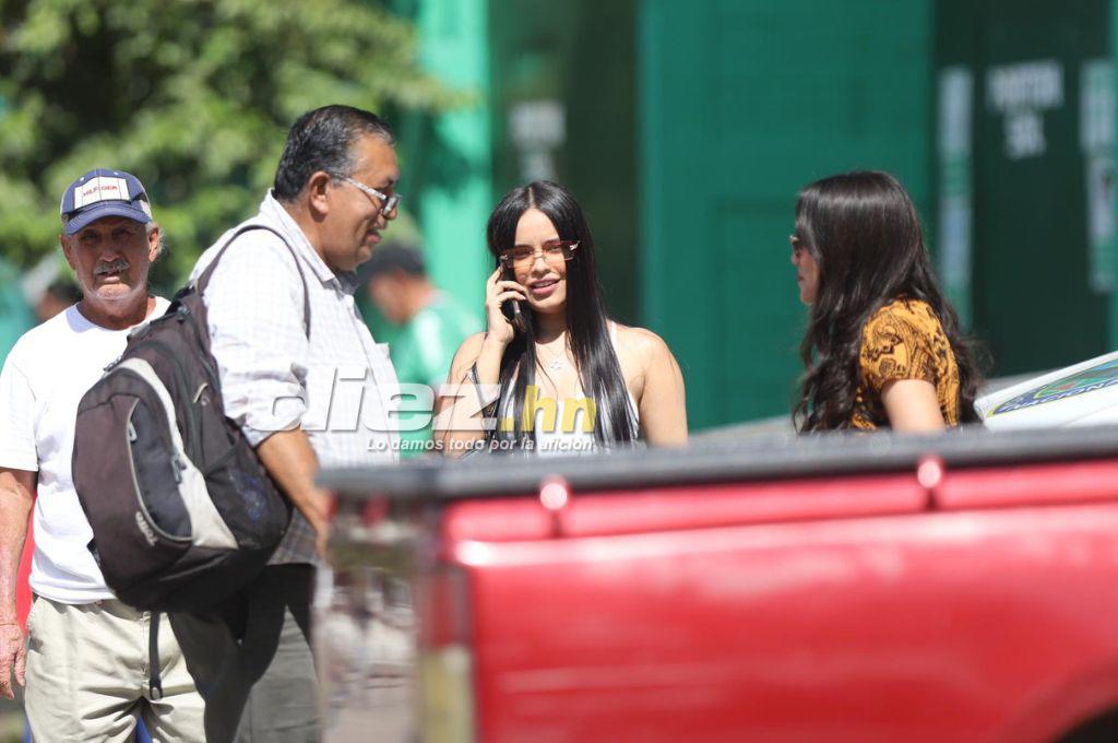 El ambiente en el Yankel Rosenthal: Ex del Marathón llegó al estadio, bellas chicas y el monstruo no estará solo