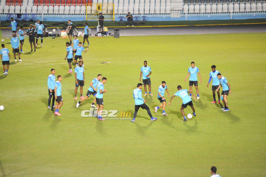 Suazo y Maynor dieron clases a los jóvenes: ¿Qué estuvo entrenando el ‘Choco’? y quién se llevó el baile en el rondo en el Chelato Uclés