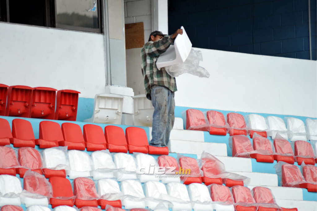 ¡Ya tiene nuevas butacas, pero la cancha está peor! Así luce actualmente el estadio Nacional y los cambios que vienen a mitad de año