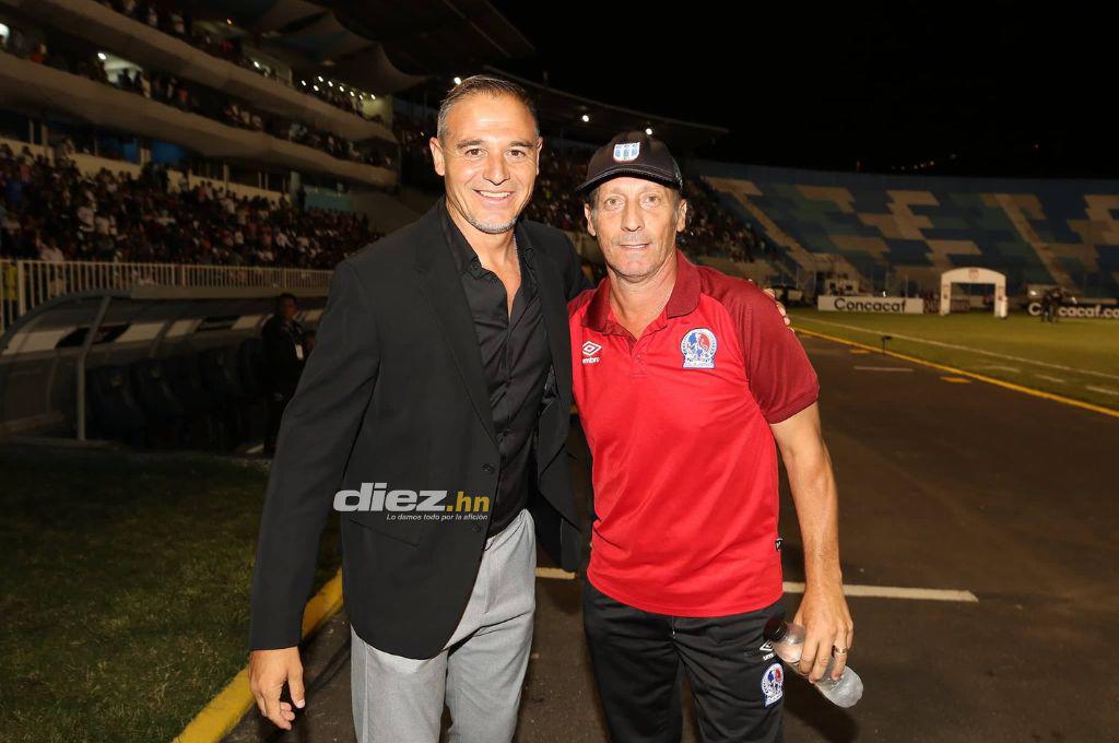 La incredulidad del “Mango”, inexorable ley del ex y el éxtasis de Troglio tras clasificar a su primera final de Concacaf con Olimpia (FOTOS)