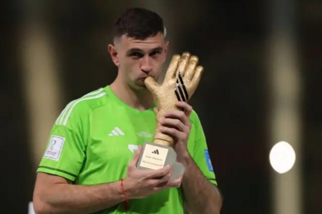 Balón de Oro 2025: El error que dio como ganador del Trofeo Lev Yashin a Dibu Martínez por encima de Donnarumma