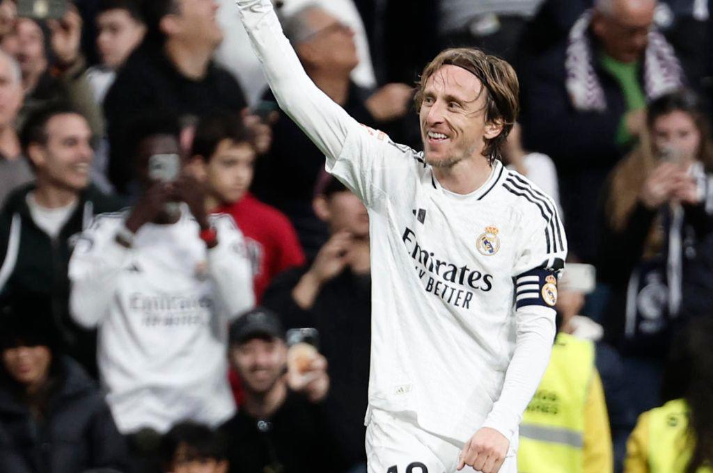 Real Madrid se hace respetar en casa para derrotar al Girona con golazos de Modric y Vinicius: siguen presionando al Barcelona