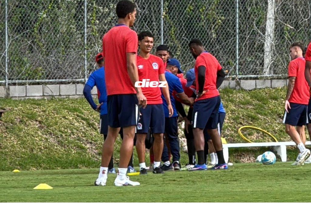 Futbolistas de Olimpia se lesiona en pleno entrenamiento, la preocupación de Espinel; así fue tratado por el cuerpo médico