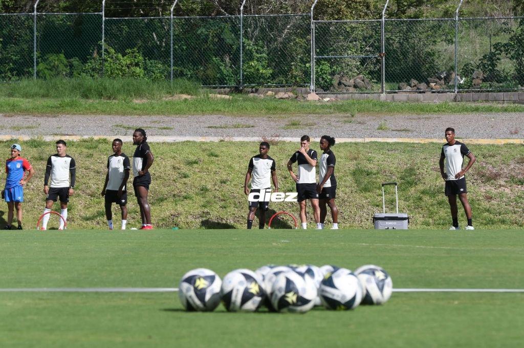 Olimpia sufrirá una baja, busca nuevo fichaje y Espinel le da la bienvenida; así fue el entreno del león previo al clásico con Motagua