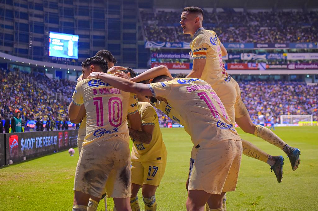 ¡Paliza de locos! América destroza al Puebla y pone un pie en semifinales del fútbol mexicano